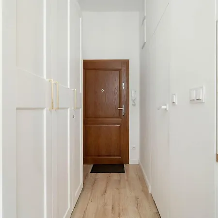 Wierzbiecice For 4 Guests Near The Center Of By Renters Daire *