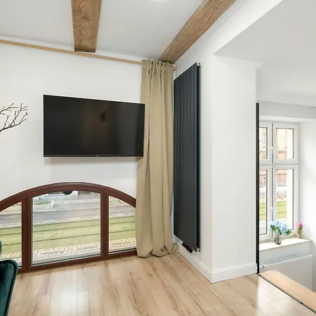 Daire Wierzbiecice For 4 Guests Near The Center Of By Renters *