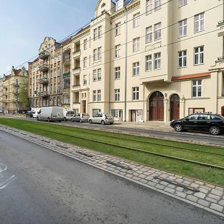 Διαμέρισμα Wierzbiecice For 4 Guests Near The Center Of By Renters